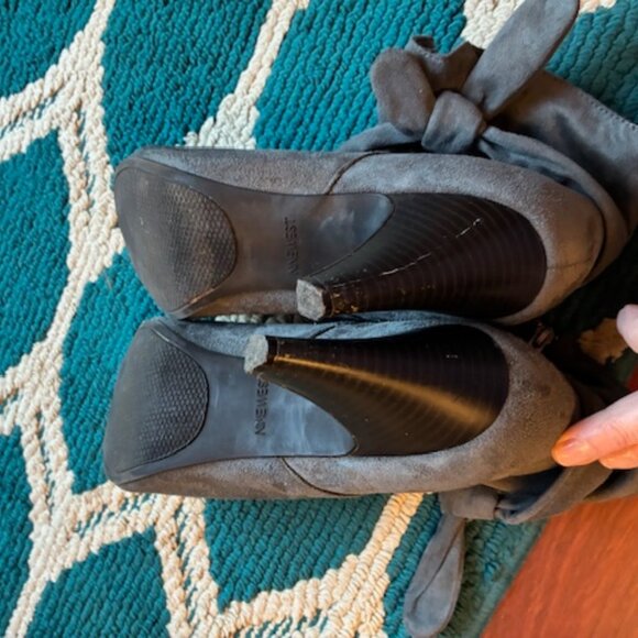 Nine West Women's Gray Faux Suede Side Zip Ankle Boots Booties Heels w Bow Sz 11 - Picture 6 of 10